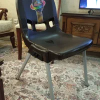 صندلی پلاستیکی