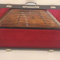 سنتور قدیمی در حد نو با هاردکیس چرم طبیعی با وسایل|سازهای سنتی|مشهد, دانشجو|دیوار