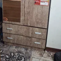 کمد ایستاده