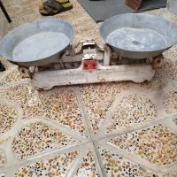 ترازودوکفه قدیمی ۳۰کیلویی