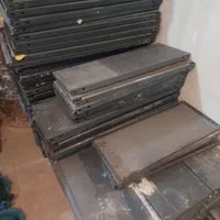 تعدادی قفسه و پالت فروشگاهی در حد نو یکجا