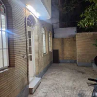 فروش ۸۰ متری_دوخواب_ حیاط دار دربست