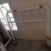 تخت بیمارستانی