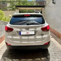هیوندا توسان بی رنگ معاوضه فقط با اسپورتیج بی رنگ