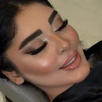 جشنواره خدمات زیبایی وآموزش تاآخر این ماه میکاپ۵۰۰