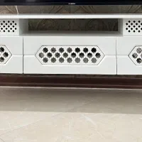 میز تلوزیون شیک و بسیار تمیز