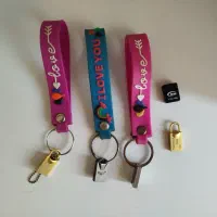 فلش های نو همراه با بند