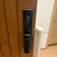 نصاب قفل دستگیره هوشمند.قفل دیجیتال. قفل هوشمند