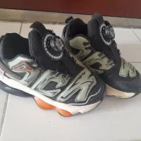 کفش کتانی سایز ۳۴