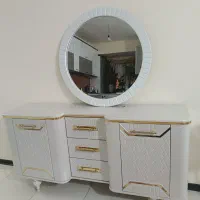 جاکفشی و اینه کنسول