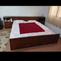 تخت خواب دونفره چوب ، پاتختی