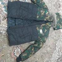 کاپشن|لباس|یزد, |دیوار