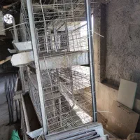 قفس مرغ تخم‌گذار