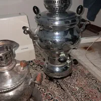 یک عدد سماور گازی‌و سماور ذغالی در حد