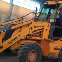 بیل بکهو هیدرومک آماده به کار