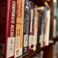 آموزش زبان انگلیسی با کمترین بودجه شما