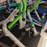 دمبل و دستگاه باشگاه بدنسازی