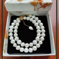 گردنبند های مروارید پرورشی و سنگ مرجان