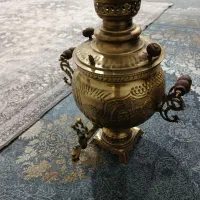 یک عدد سماور برنجی شیر و خورشید سال 1948