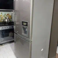 یخچال فریزر در حد نو