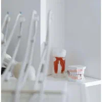 دستیار دندان پزشکی