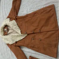 تعدادی مانتو و پالتو