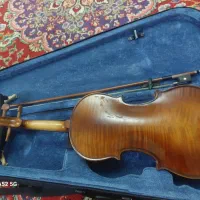 ویولن|ویولن|خوی, |دیوار