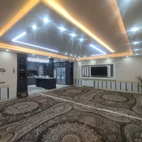 ساختمان سه طبقه 210متری سه نبش گلدشت شرقی خ لاله