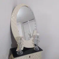 میز و آینه شمعدان