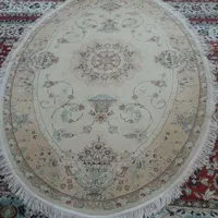 فرش بیضی