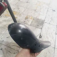 آینه کاملاً سالم یه قاب  شکسته و عوض و تعمیر بشه