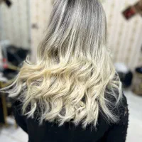 خدمات رنگ مو و ناخن