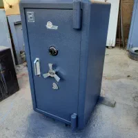 نقاش ماهر و نیمه ماهر و کارگر ساده کار گاوصندوق