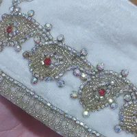 لچک کرم|لباس|یاسوج, |دیوار