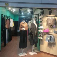 واگذاری مغازه با دکور و جنس