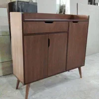 جاکفشی‌سه‌درب