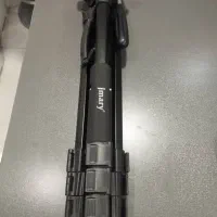 سه پایه دوربین