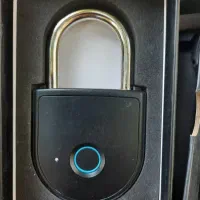 قفل آویز اثر انگشتی