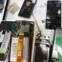 موبایل شکسته