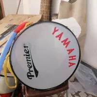 مقداری وسایل استفاده نشده بفروش می‌رسد