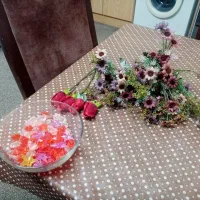 گل وگلدان|گل مصنوعی|قم, باغ شریفی|دیوار