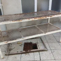 چهار پایه فلزی