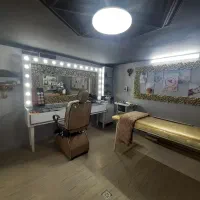 استخدام نیروی ماهر ناخن با سابقه 3 سال با بیمه