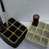 استند آرایشی