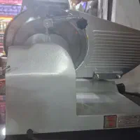 کالباس بر محک در حد نو فقط از کارتون در اومده