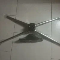 پایه تلویزیون نو و دو عدد کارتن تلویزیون سالم