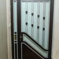 درب ورودی ساختمان