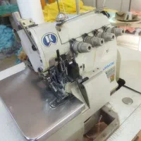 وسط کار خانم جهت کار در کارگاه خیاطی و راسته دوز