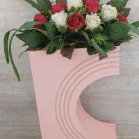 باکس گل مناسب و سبد حصیری مناسب یلدا و روز مادر|گل مصنوعی|قم, شاه سید علی|دیوار