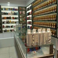 فروشندگی عطر و ادکلن